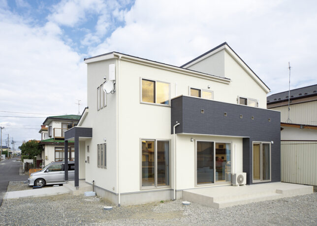多目的に楽しく使える中2階やKURAを設けた家